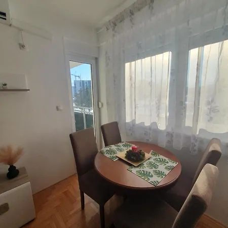 Apartman Stan Na Dan *